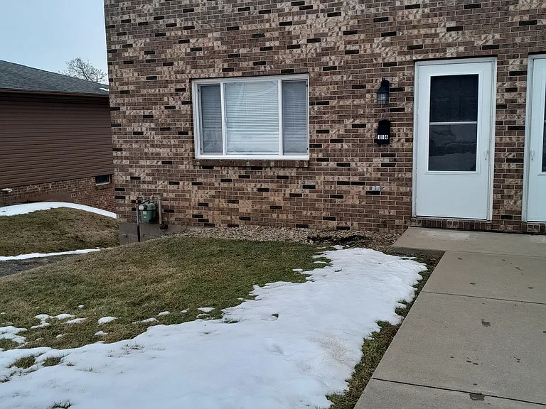 114 E Christie Ave — Photo 10