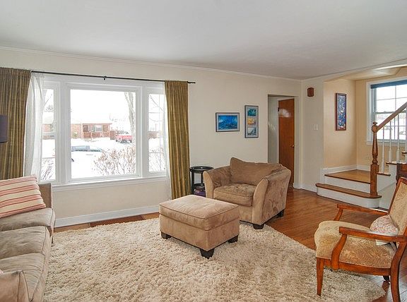 2nd image of 1307 Newcastle Ave