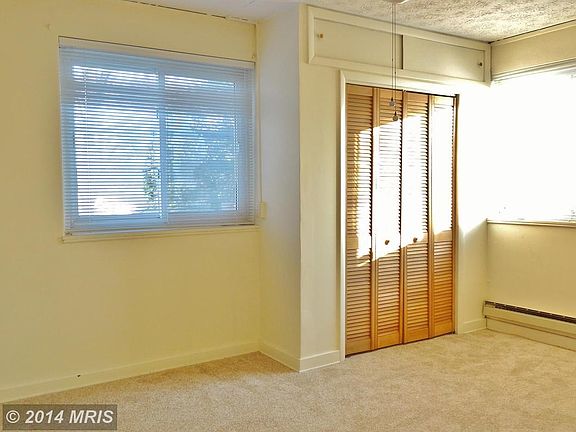 Bedroom With Extra Closet