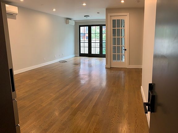 2nd image of 37 Montrose Ave #2R
