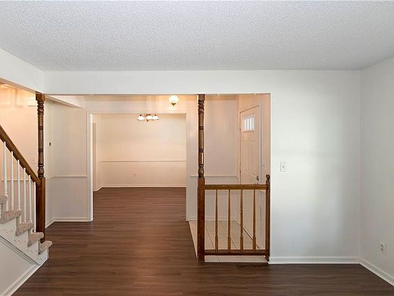 4th image of 1313 Millington Ct