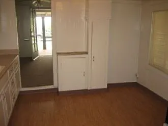 438 Dewitt Ave — Photo 10