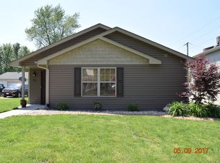215 E 6th St, Saint Jacob, IL 62281