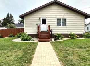 105 5th St, Mendota, IL 61342