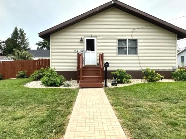 105 5th St, Mendota, IL 61342