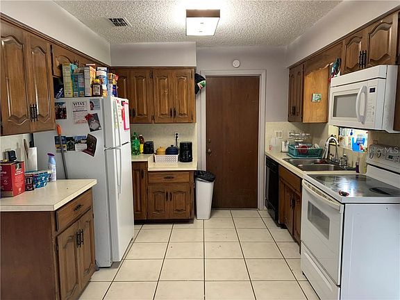 4th image of 655 E Thelma St