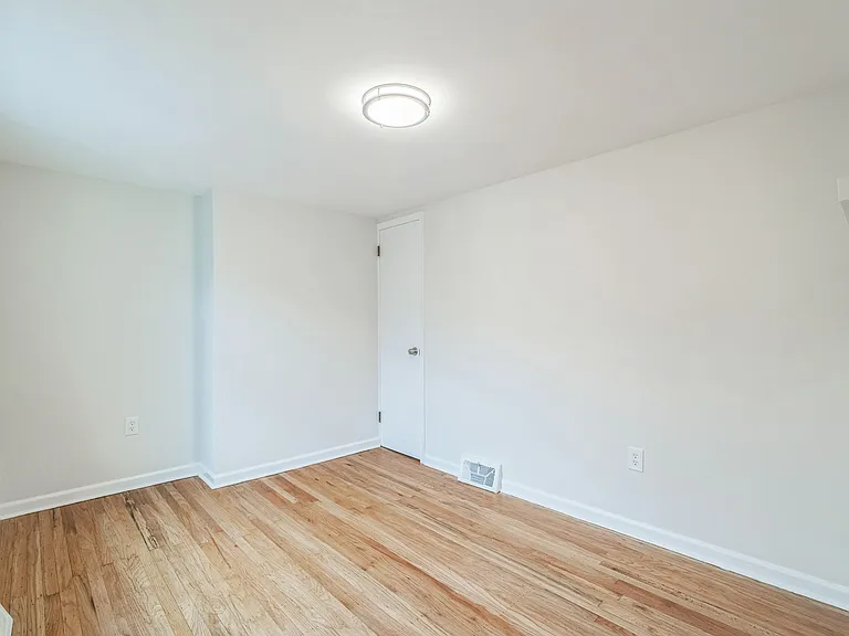 1532 Naudain St — Photo 3