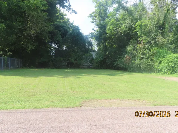 326 Allen Ave, Jackson, TN 38301