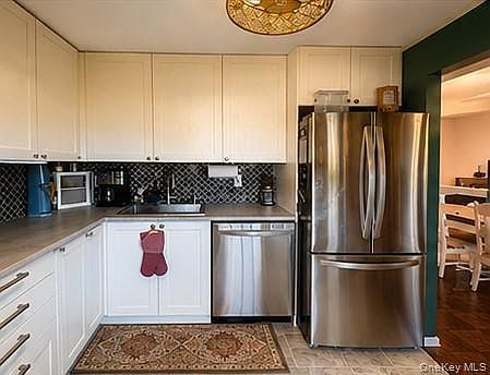 2nd image of 335 Mariners Way