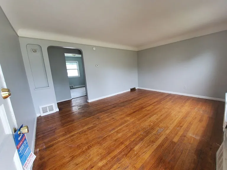 16108 Edgewood Ave — Photo 32