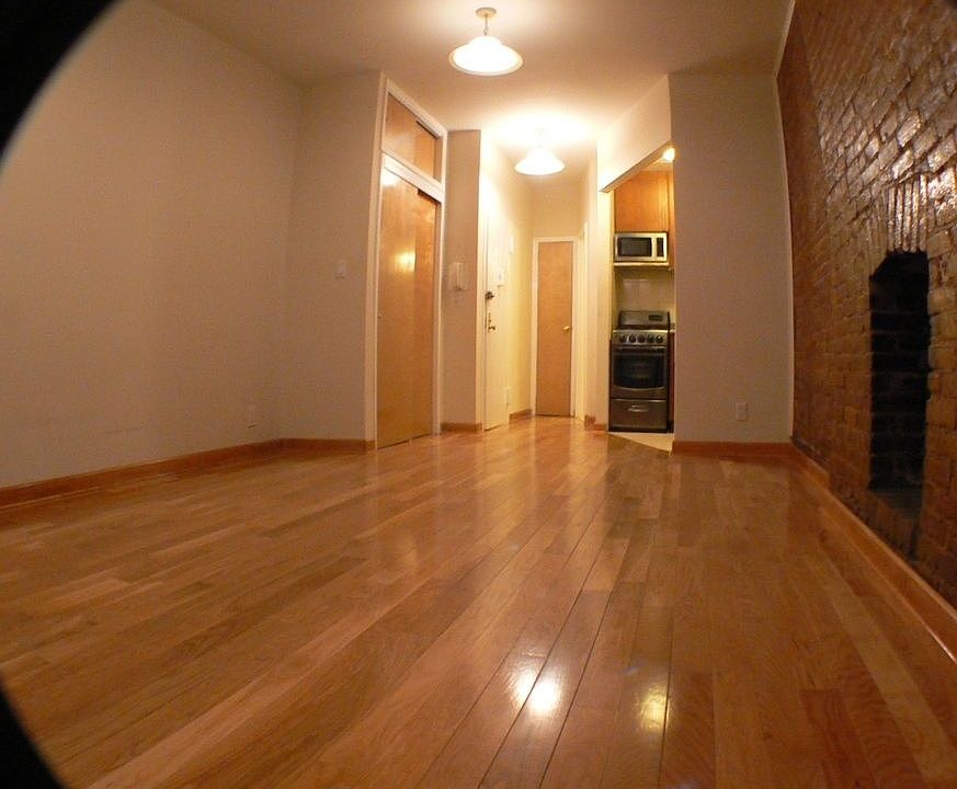 2nd image of 227 W 20th St APT 5C