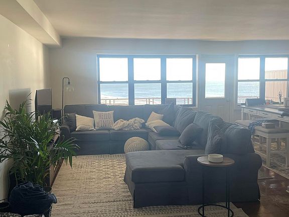 5th image of 860 E Broadway APT 6N