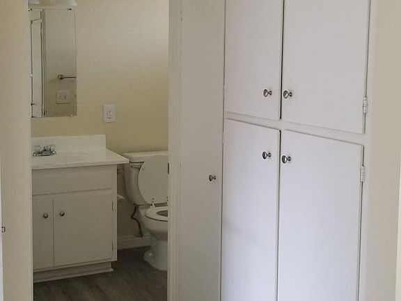 3rd image of 1155 W 4th St APT 37