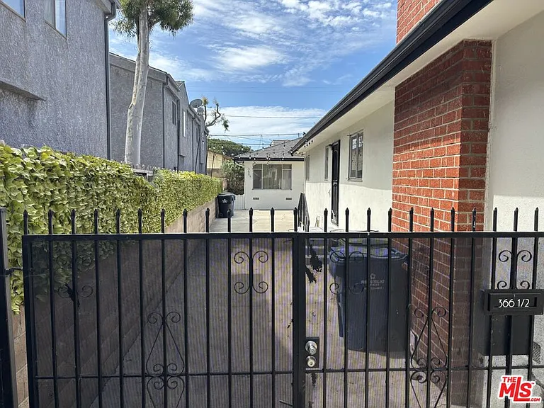 366 E Hillsdale St — Photo 13