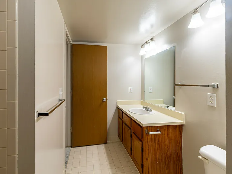 Warren Village Apartments — Photo 10