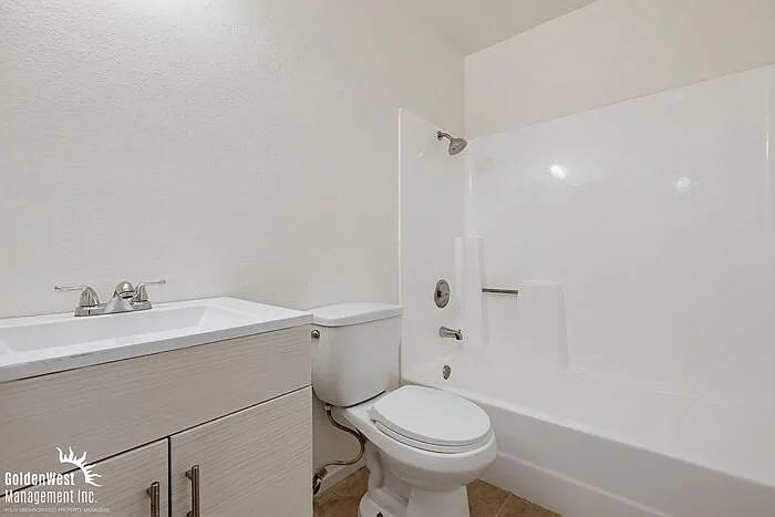 4219 Illinois St #7 — Photo 12