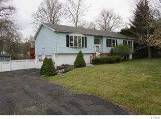 12 Park Rd, Salisbury Mills, NY 12577