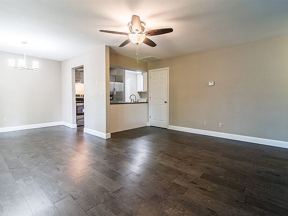 4th image of 2808 W Lakeview Dr