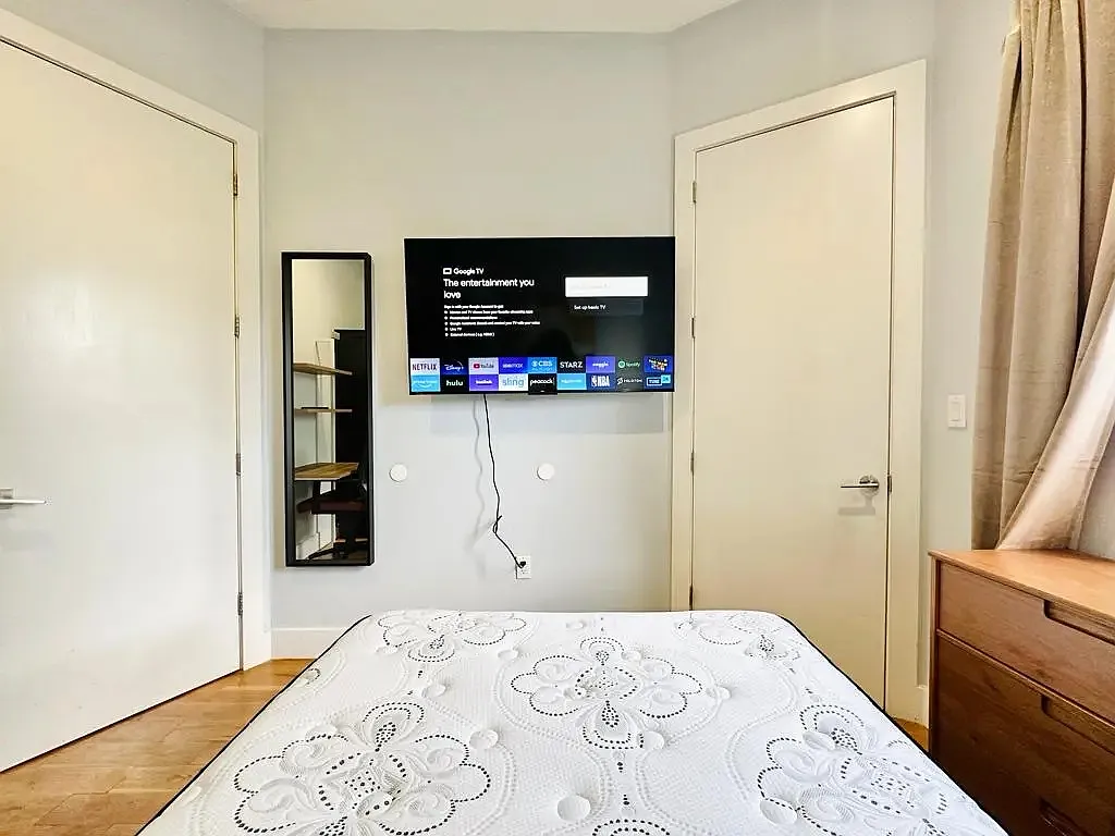 4 bed, 4.0 bath, 1100 sqft, $1,160 — Photo 4
