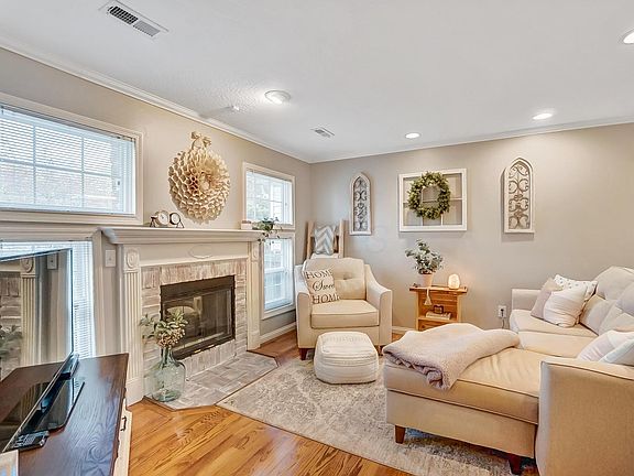 2nd image of 2499 Crystal Springs Dr