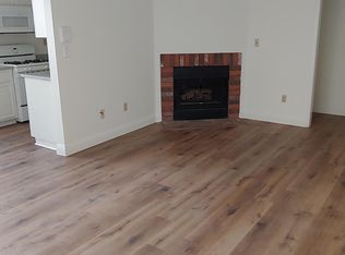 468 E Cypress Ave #202, Burbank, CA 91501