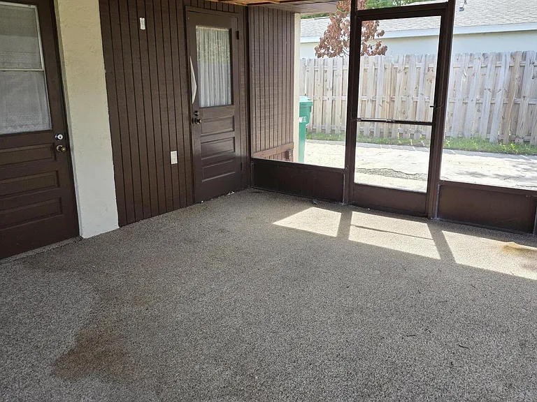 2910 Zephyr Ln — Photo 12