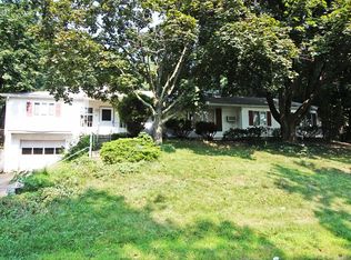 33 Davis Ave, Randolph, NJ 07869