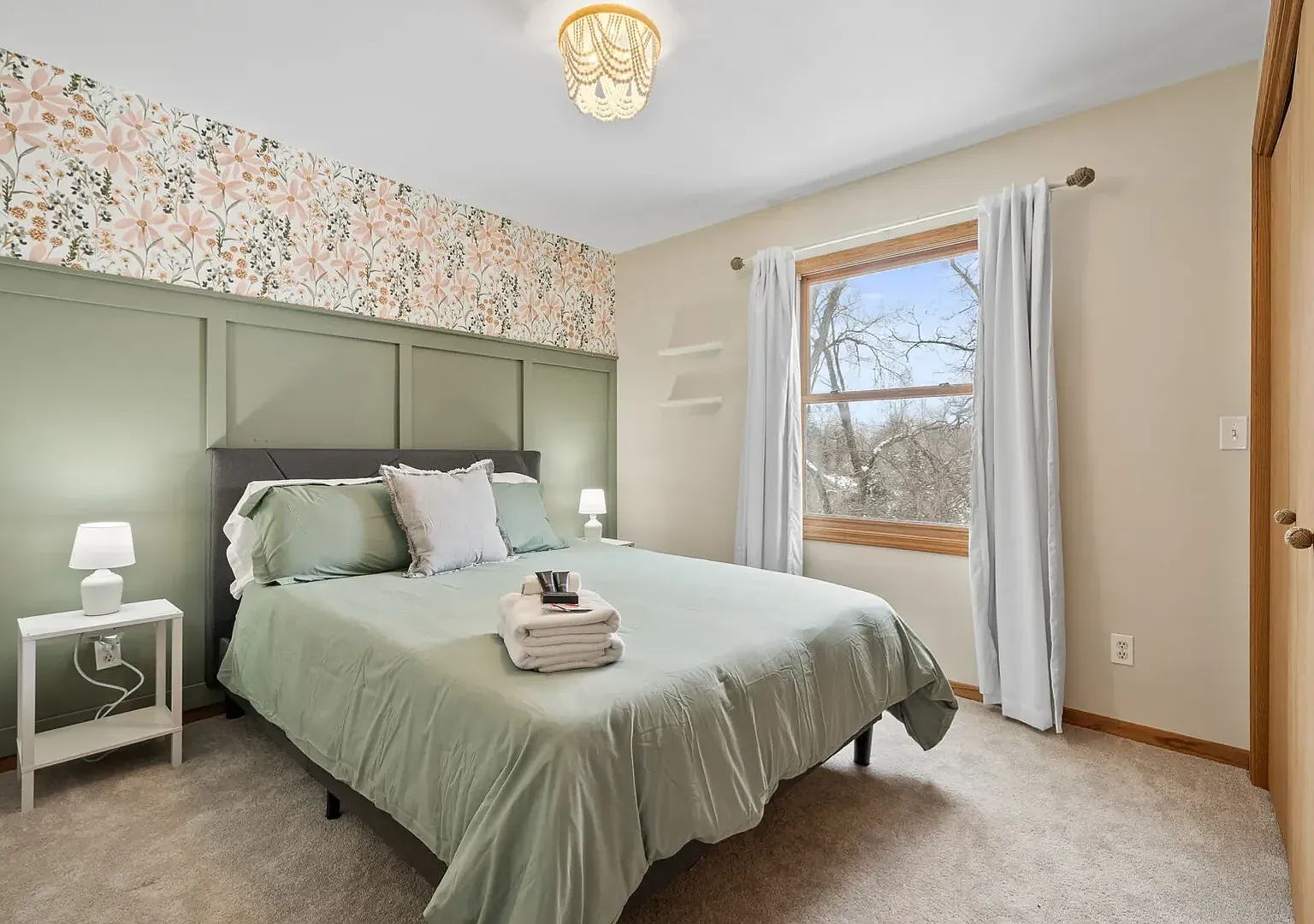 Pet-Friendly Retreat in Twin Lakes Available for Monthly & Mid-Term Rentals — Photo 3