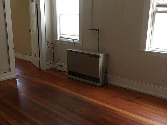 5th image of 93 W Pearl St APT 7
