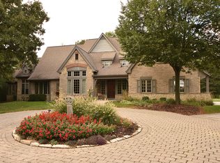 139 Old Creek Rd, Palos Park, IL 60464