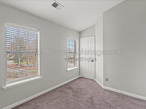 3rd image of 8289 Golf Ridge Dr