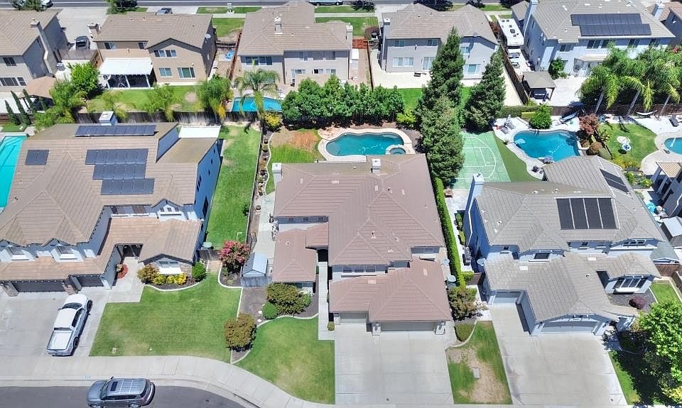 1st image of 565 Bodeson Ct
