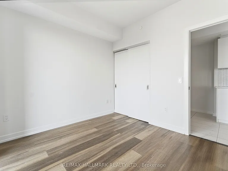 5 Wellington St S #1406 — Photo 19