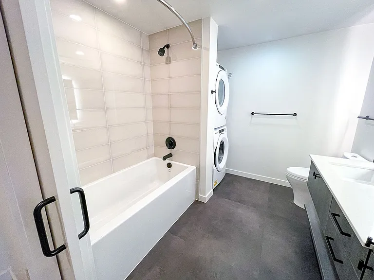 Parque Kirkland Apartments — Photo 14