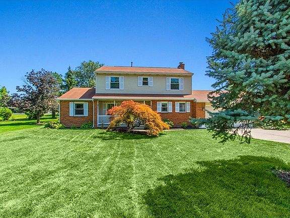 5th image of 604 Oakwood Dr
