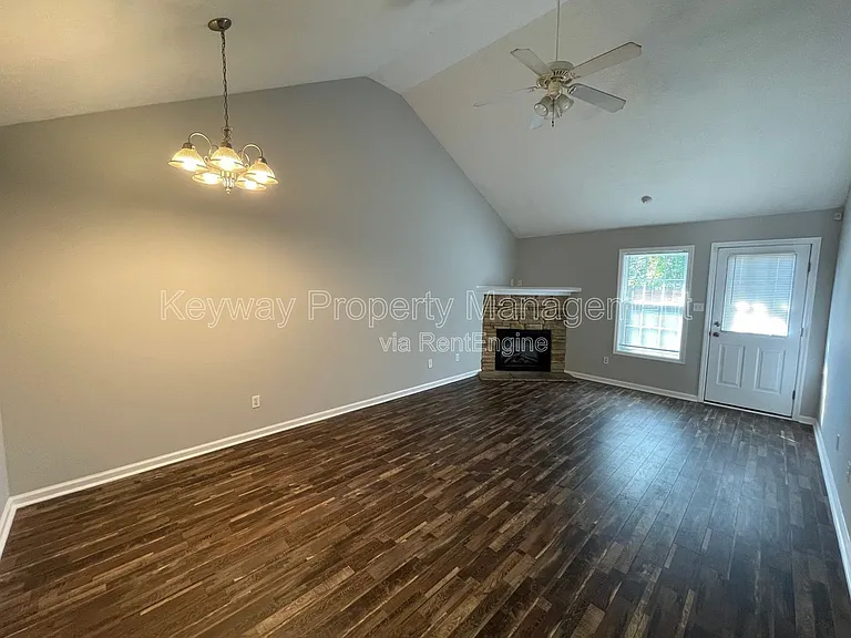 445 Northrop Pl — Photo 7