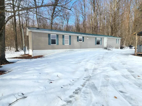 2332 W Houghton Lake Rd #B, Lake City, MI 49651