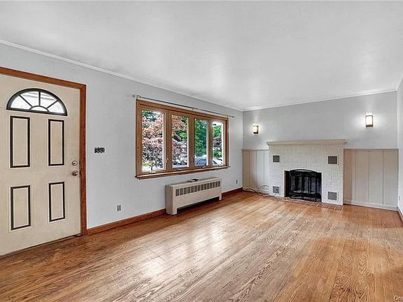 4th image of 7 Woodlawn Ave