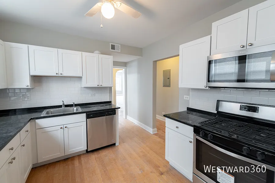 Updated 2bed/1bath — Photo 2