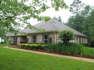 1217 Crestwood Dr, Hattiesburg, MS 39402