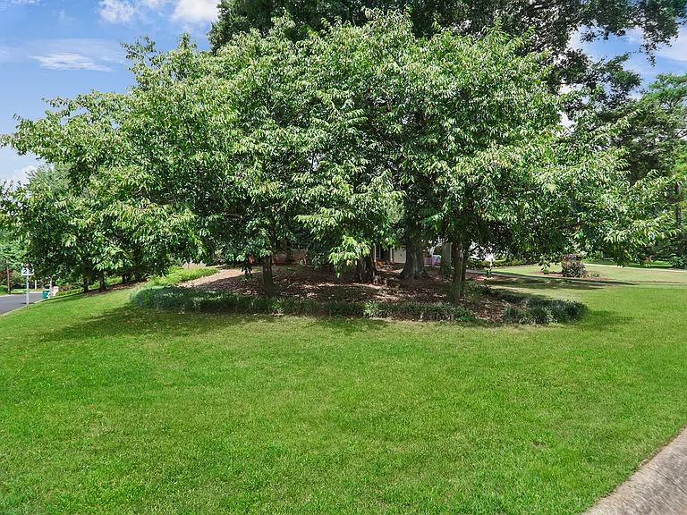 5790 Garber Dr — Photo 3