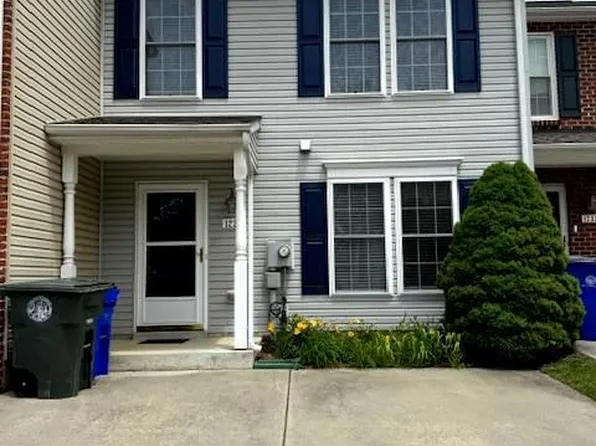 1234 Oakwood Dr, Frederick, MD 21701