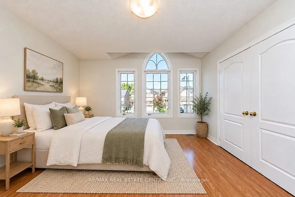 4 bed, $3,200 — Photo 4