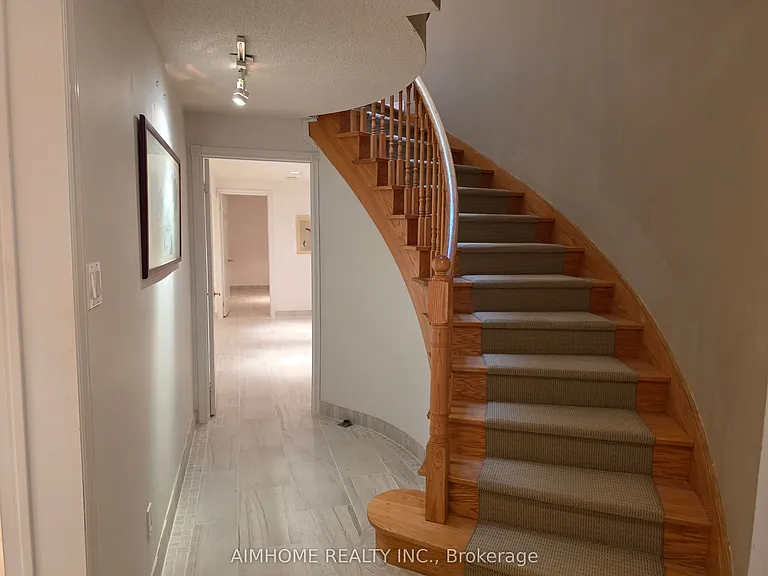 49 Holbrook Ct — Photo 25