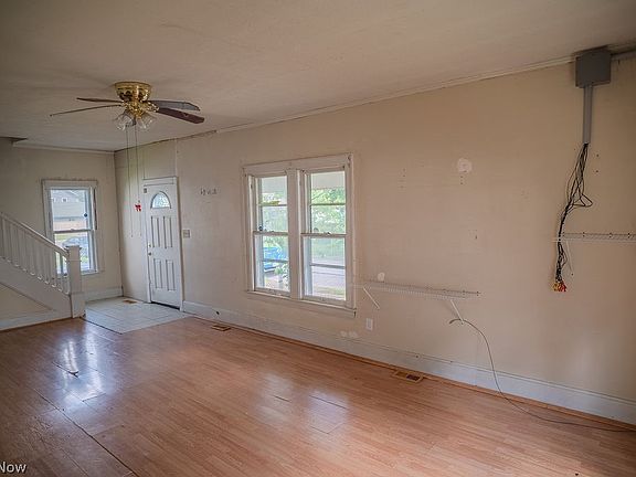 4th image of 911 Dickel Ave