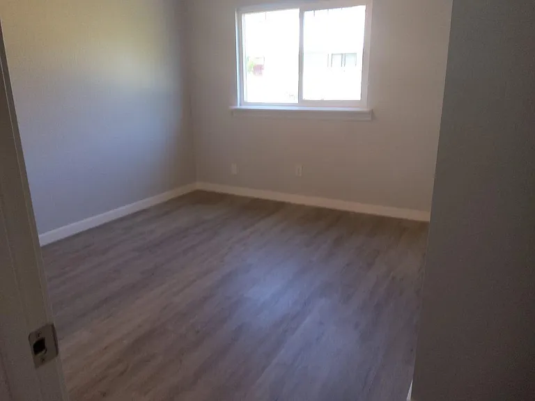 52 Nelson Ave #B — Photo 13