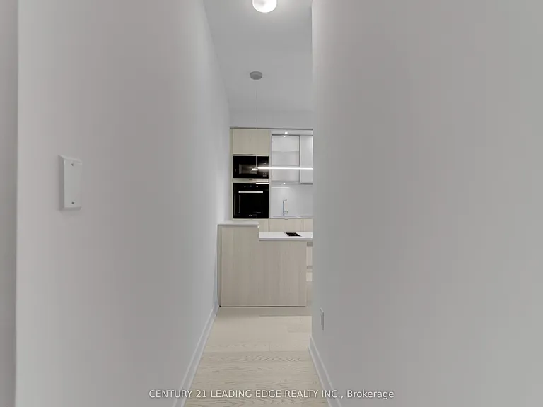 11 Yorkville Ave #3906 — Photo 11