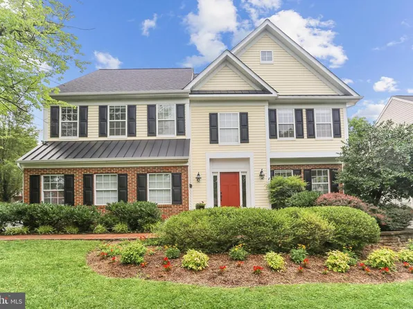 10801 Torrance Dr, Kensington, MD 20895