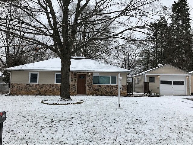1st image of 25147 W Lincoln Dr