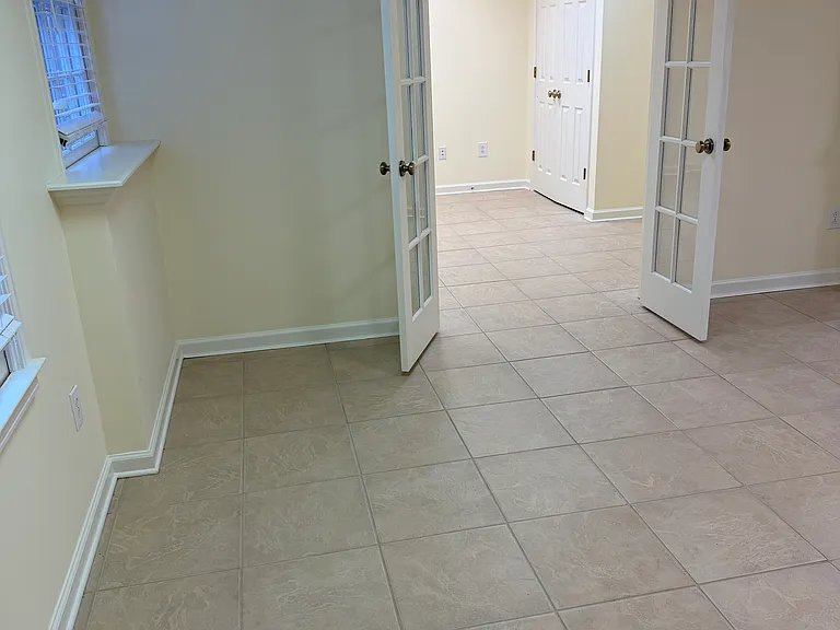 545 Ladybank Ln — Photo 10